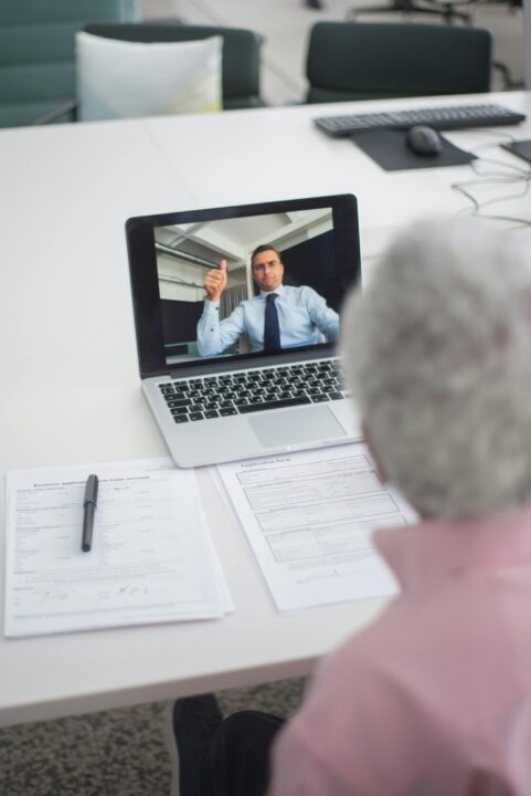 Cours Informatique Senior à Domicile arradon : Apprendre à Naviguer sur Internet